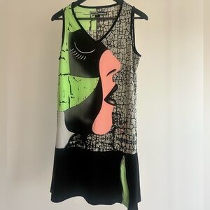Medium Artistic Sleeveless Dress w/ Abstract Design